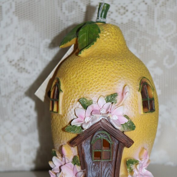 Lemon fairy solar house new with tags uses one included AAA battery and the sun - Picture 2 of 10